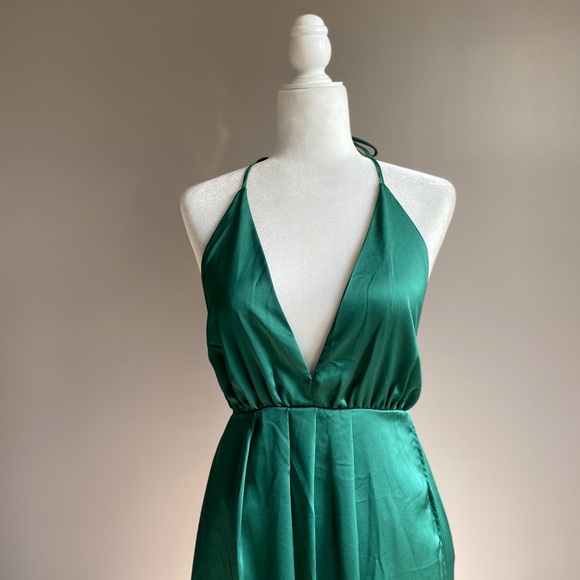 Surplice Satin Gown - Picture 5 of 10